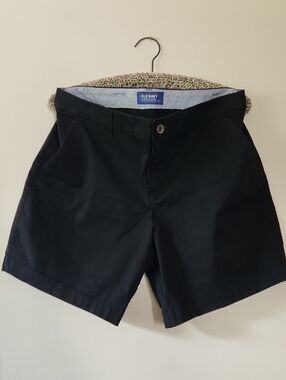 Old Navy Women's Black Flat-Front Shorts